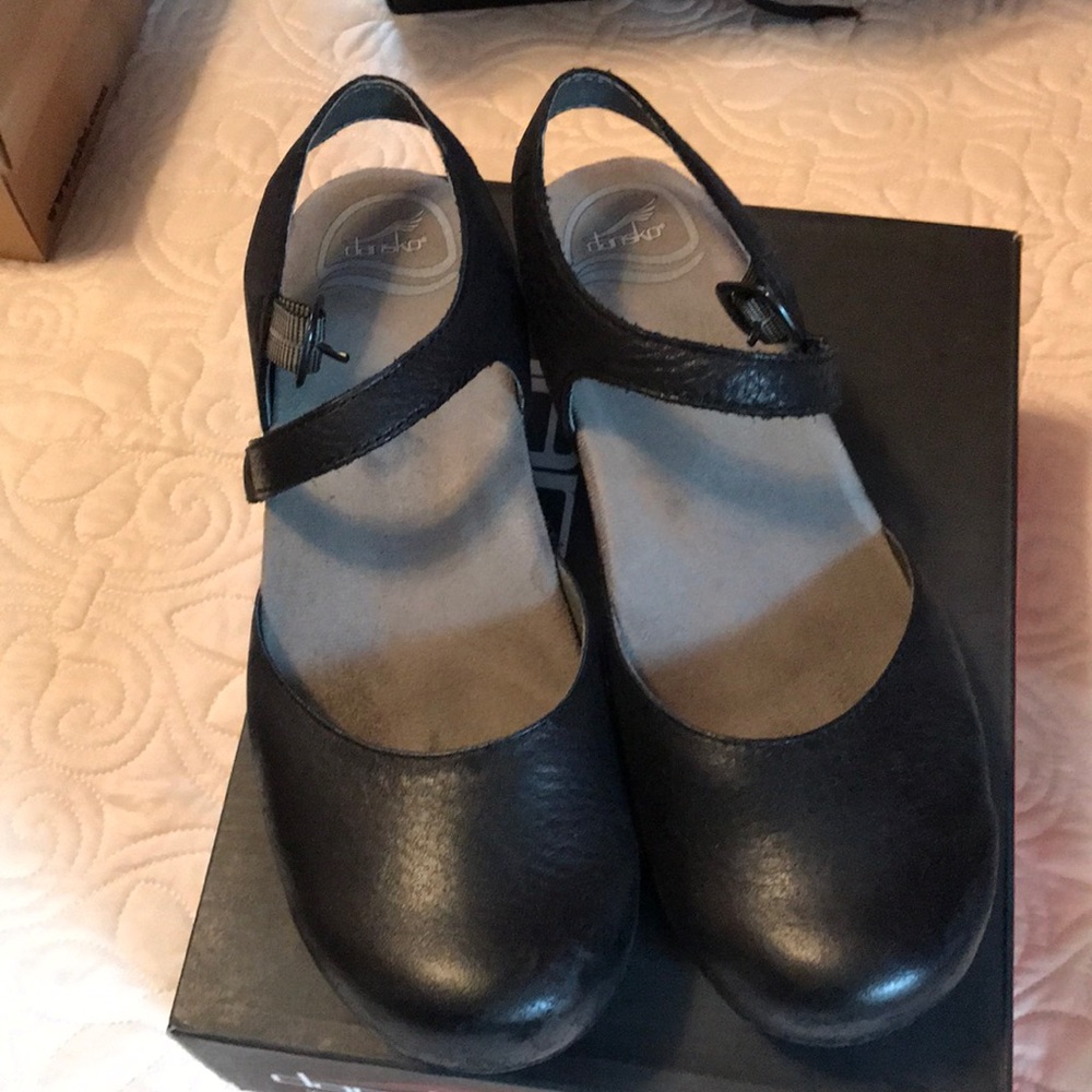 Dansko closed toe open back shoes